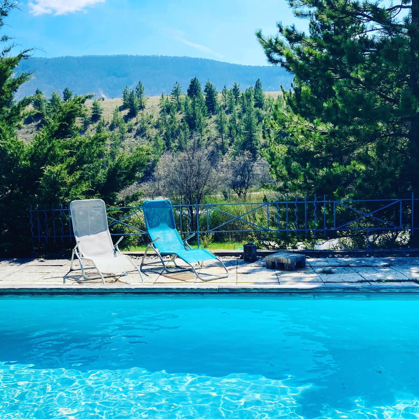 Le Moulin De La Viorne, Gite Avec Piscine Au Coeur De La Nature En Haute-Provence Les Omergues Exterior foto